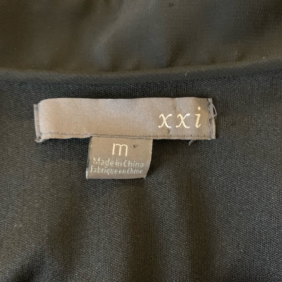 F-21 dress with ruffled front and petaled collar - Picture 8 of 14